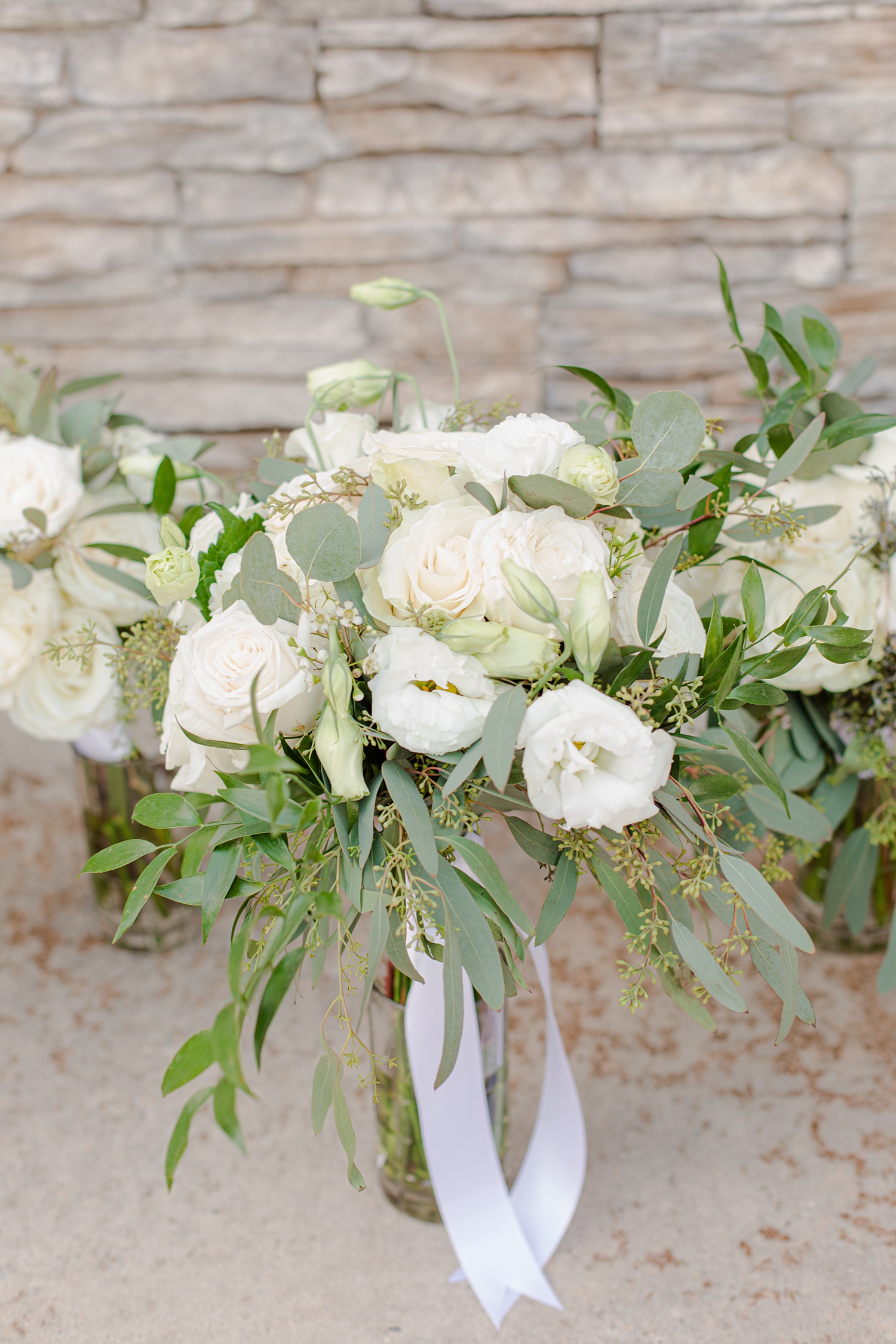 white bouquet for Alabama wedding
