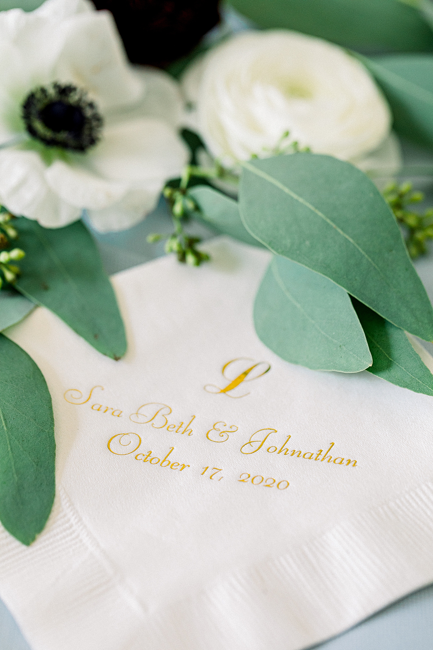 wedding napkin with gold embossing