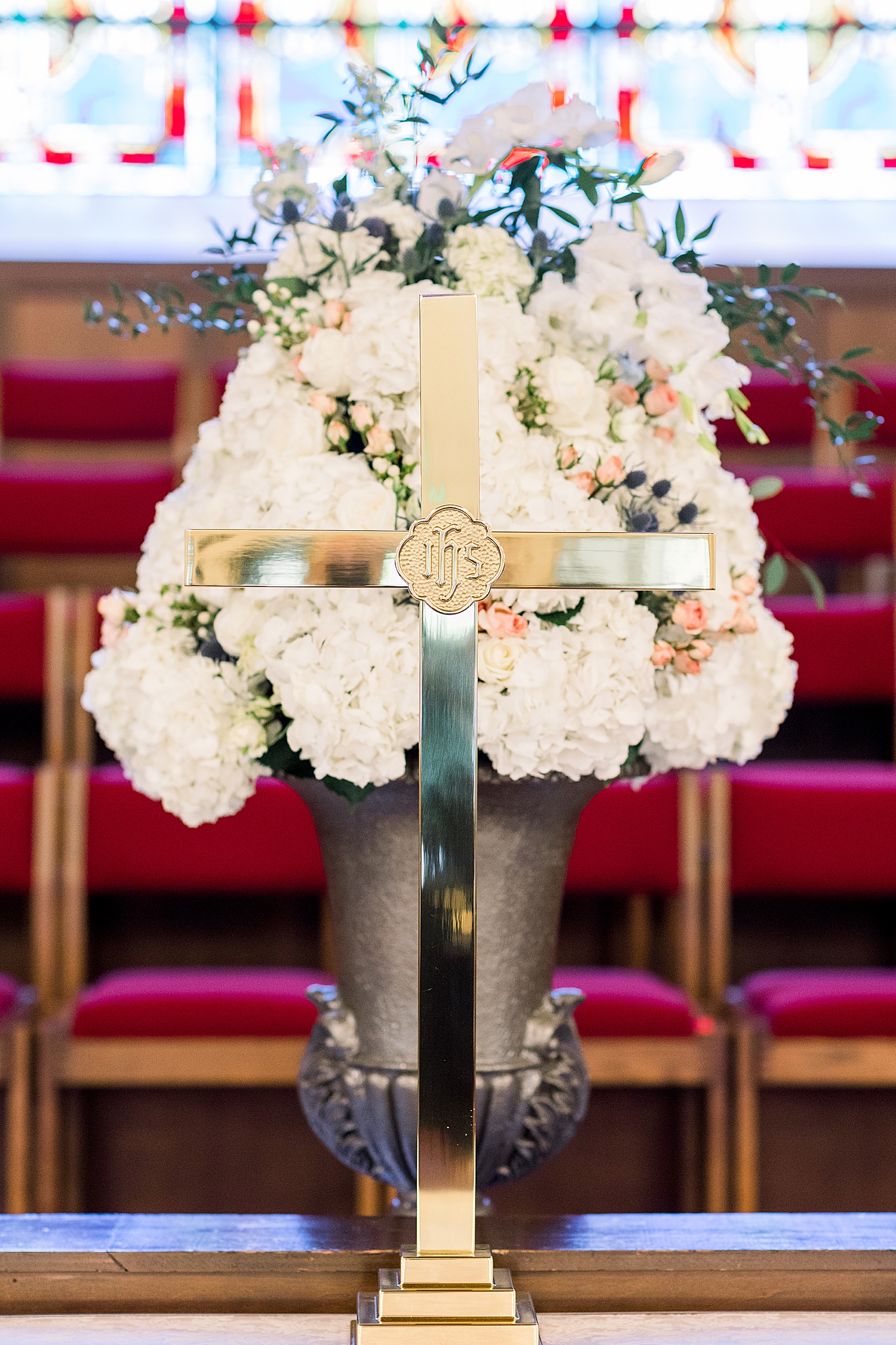 floral arrangement for church wedding in Alabama