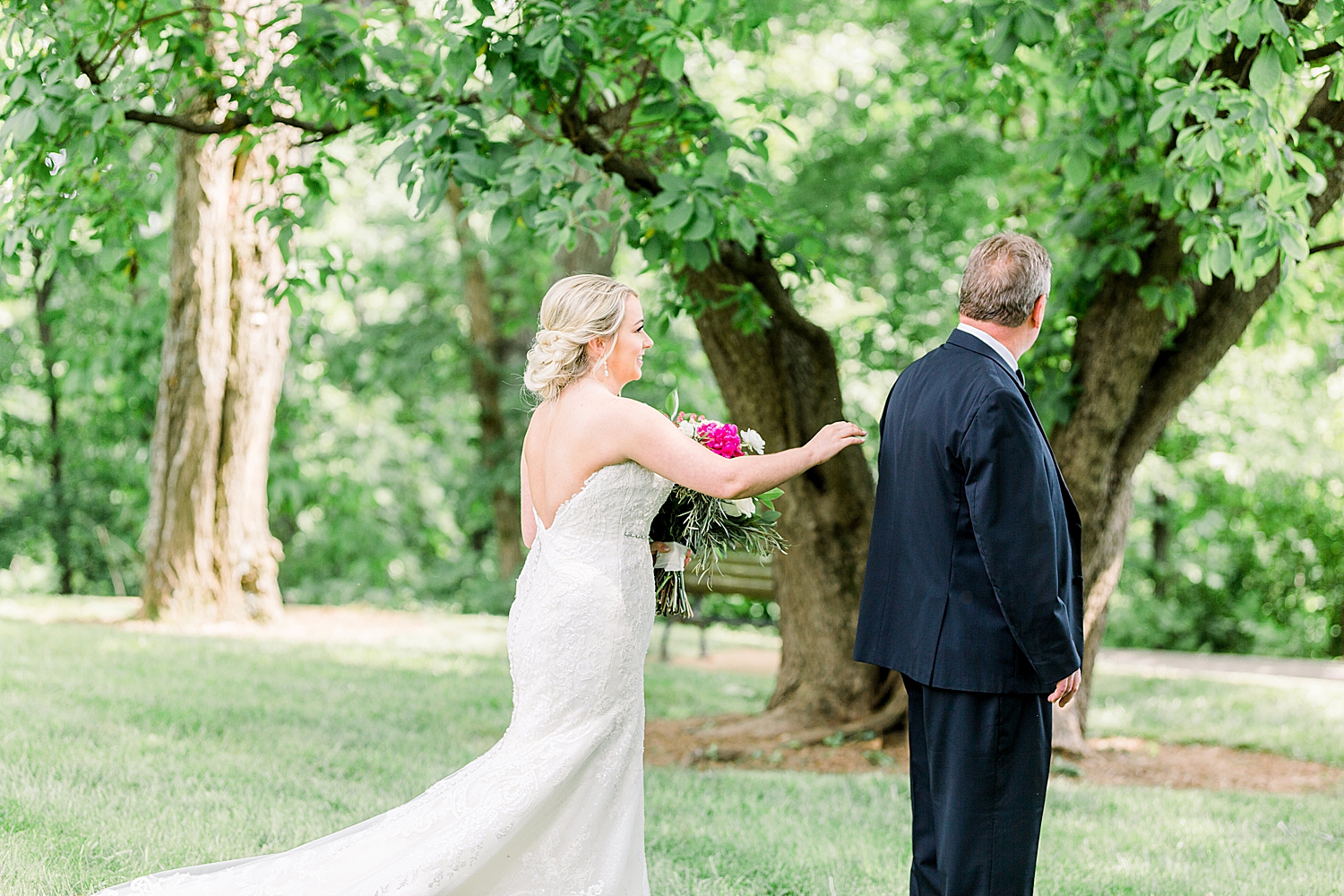 bride taps dad during first look in Huntsville AL