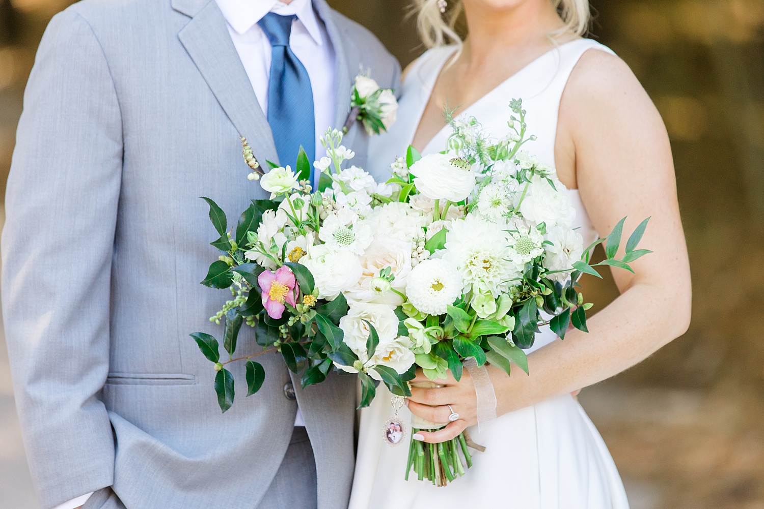 classic and timeless white wedding bouquet 