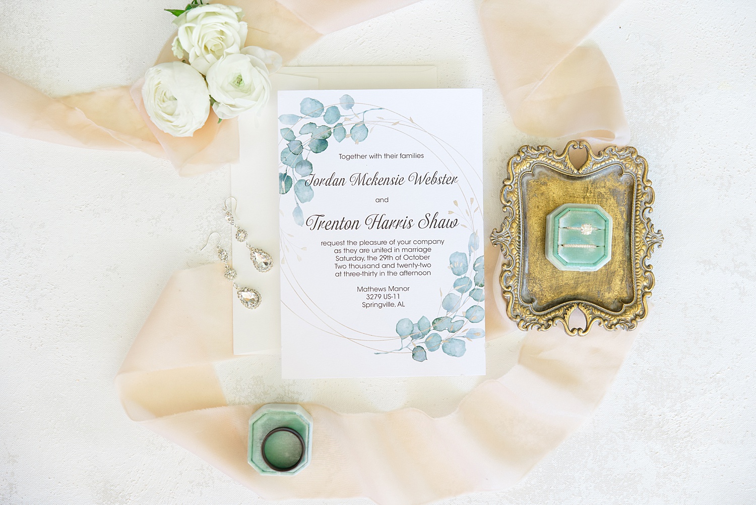 Elegant Mathews Manor wedding details 