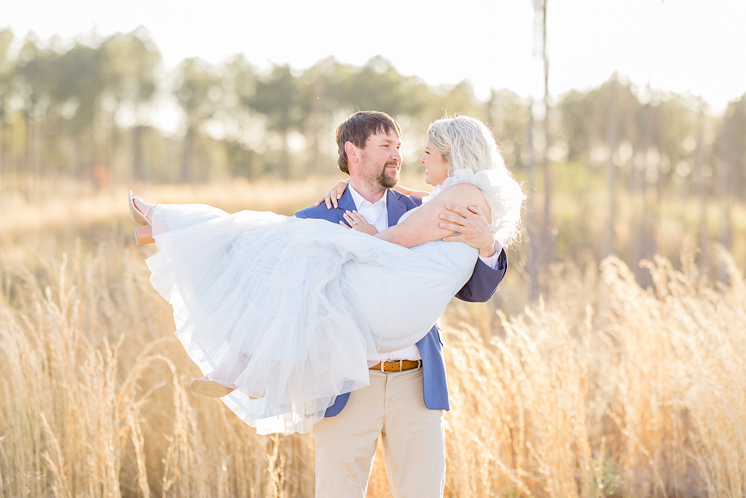 romanic sunset engagement pictures 