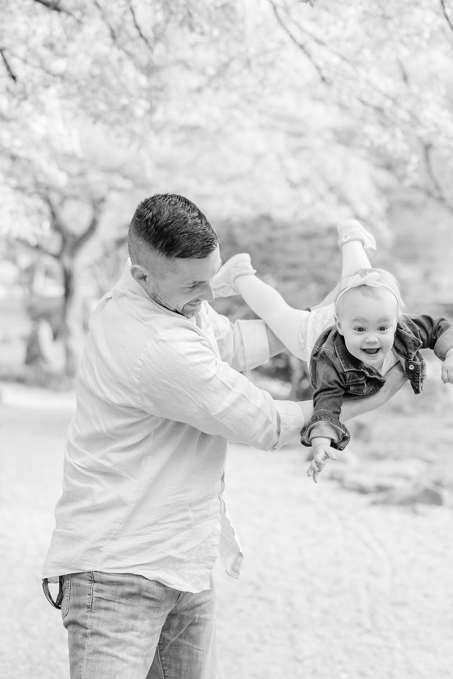 candid father-daughter portraits