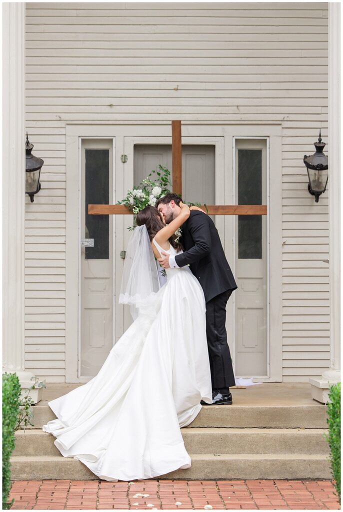 Creekside at Collier’s Landing Wedding in Huntsville, Alabama; Chelsea Morton Photography; alabama family photography